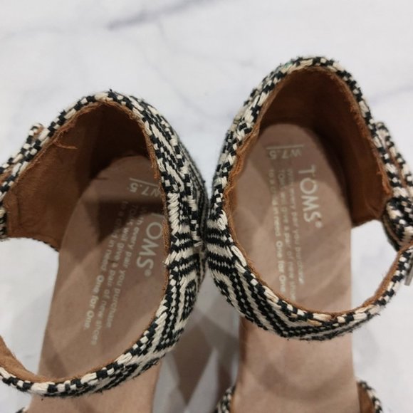 Toms Espadrille Wedge Sandal in Aztec - Picture 7 of 7